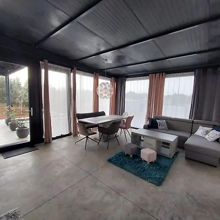 Hacienda Matea - Oase Der Romantik In Strandnaehe By Interhome * Pula