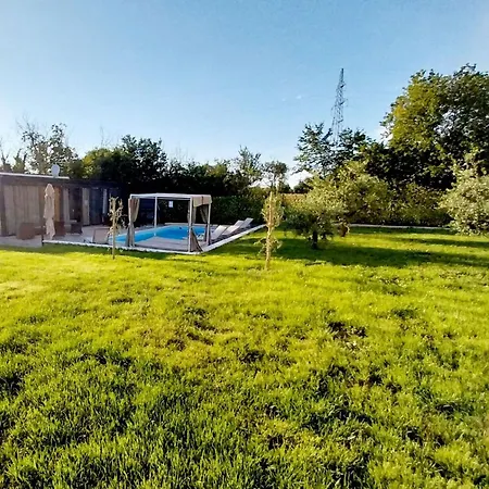 Hacienda Matea - Oase Der Romantik In Strandnaehe By Interhome Ferienhaus Pula